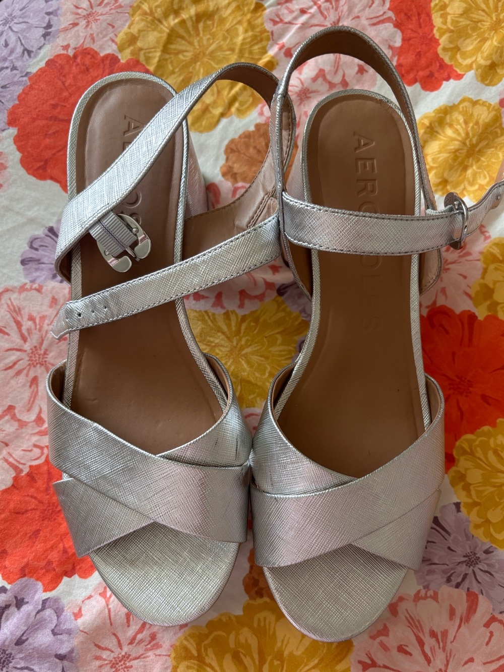 AEROSOLES
AEROSOLES Silver Metallic
Crossband Ankle-Strap